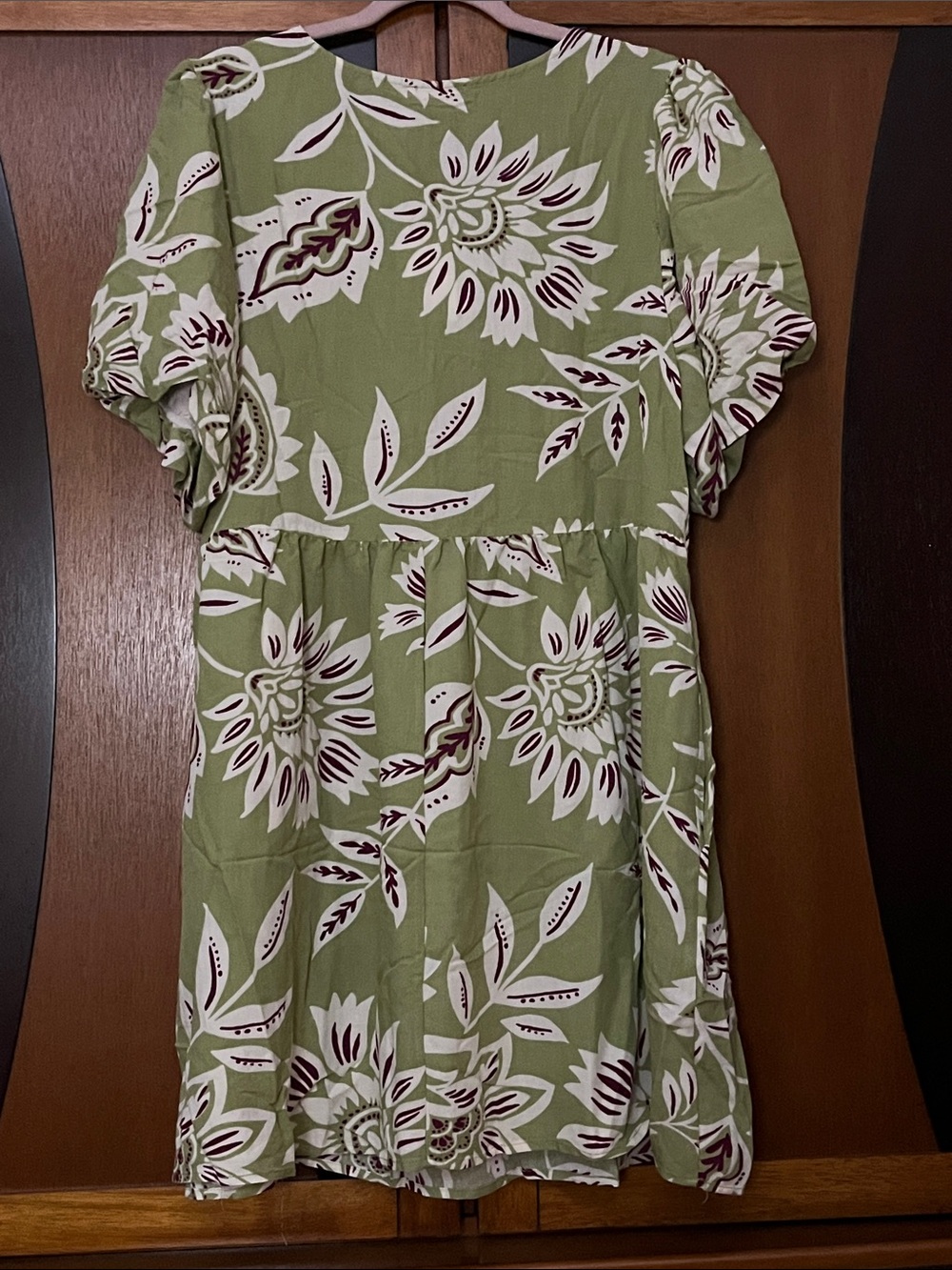 easel NWT Lime Green-Purple-White Floral Mini Dress w/Bow Accent & Puff Sleeves - Picture 7 of 9